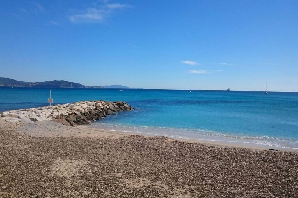 T3 Sur La Plage Vue Feerique Mer,Wifi, Parking Inclus , Clim Ла-Сьота Экстерьер фото