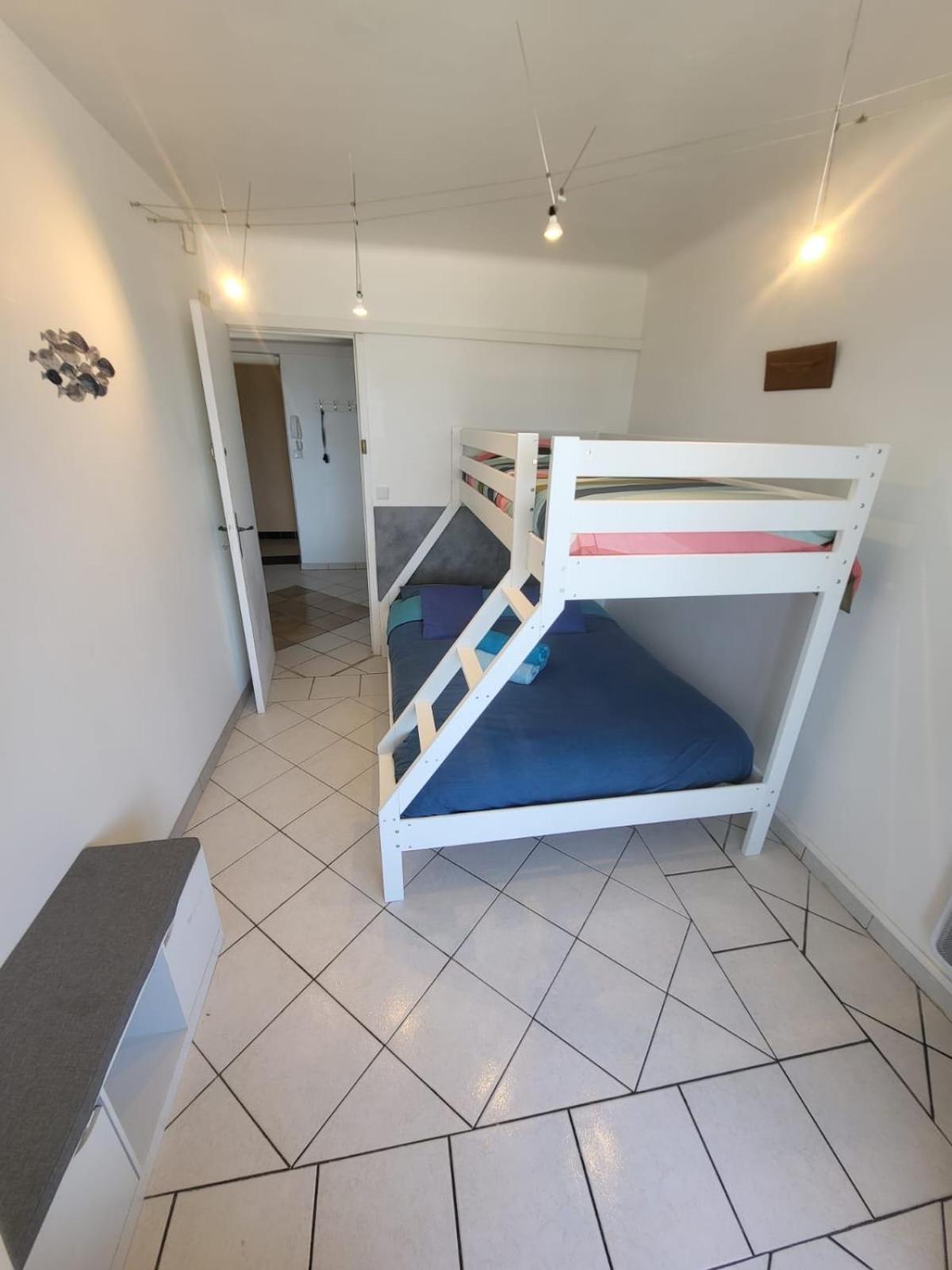 T3 Sur La Plage Vue Feerique Mer,Wifi, Parking Inclus , Clim Ла-Сьота Экстерьер фото
